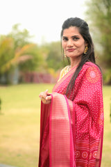 Chunri Print Dola Silk Saree  in Pink